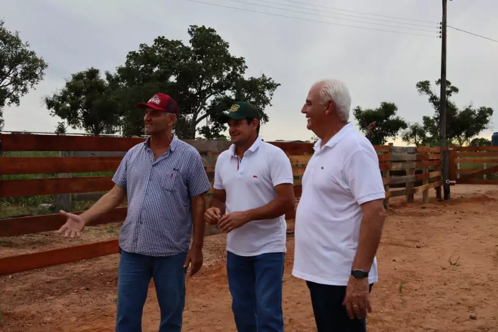 Patrão Nino Pradela recebe prefeito Neco e vice Preguinho para apresentar novas obras estruturais para a grande Festa do Laço