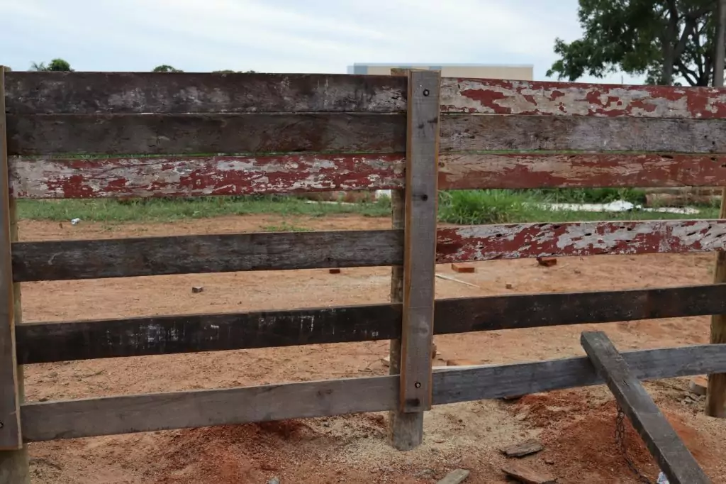 Patrão Nino Pradela recebe prefeito Neco e vice Preguinho para apresentar novas obras estruturais para a grande Festa do Laço