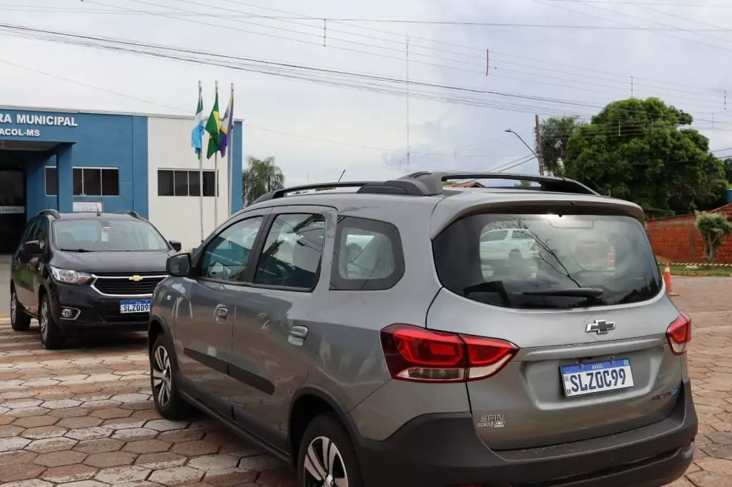 Prefeitura de Caracol recebe duas novas Chevrolet Spin