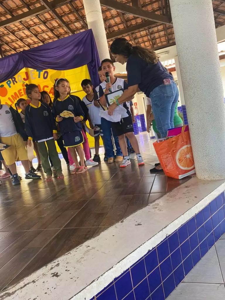 Alunos da Escola Municipal Joaquim Antônio dos Santos participam do projeto Alimentação Saudável Alunos da Escola Municipal Joaquim Antônio dos Santos participam do projeto Alimentação Saudável