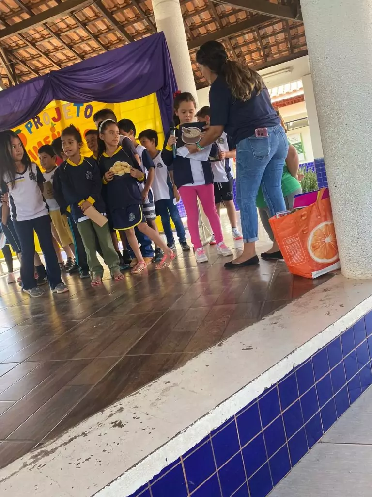 Alunos da Escola Municipal Joaquim Antônio dos Santos participam do projeto Alimentação Saudável Alunos da Escola Municipal Joaquim Antônio dos Santos participam do projeto Alimentação Saudável