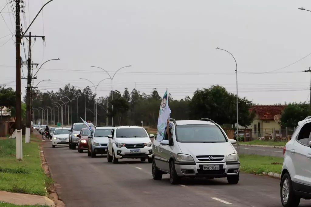 Rogério Torquetti e Zé Antônio recebem Eduardo Riedel em festa com grande carreata do 45 em Tacuru Rogério Torquetti e Zé Antônio recebem Eduardo Riedel em festa com grande carreata do 45 em Tacuru