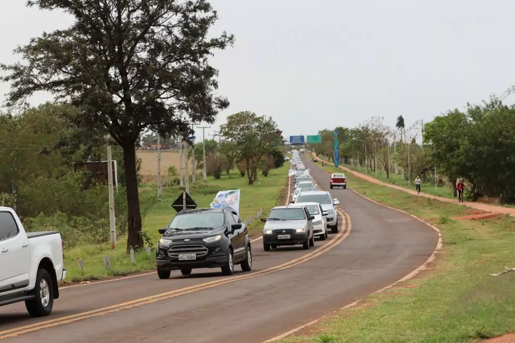 Rogério Torquetti e Zé Antônio recebem Eduardo Riedel em festa com grande carreata do 45 em Tacuru Rogério Torquetti e Zé Antônio recebem Eduardo Riedel em festa com grande carreata do 45 em Tacuru