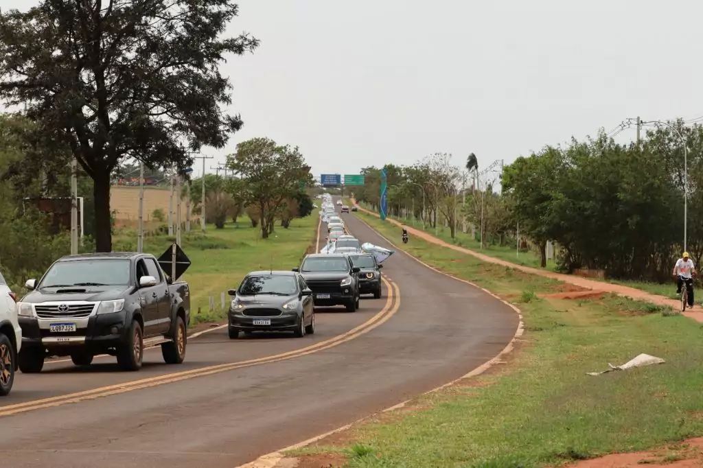 Rogério Torquetti e Zé Antônio recebem Eduardo Riedel em festa com grande carreata do 45 em Tacuru Rogério Torquetti e Zé Antônio recebem Eduardo Riedel em festa com grande carreata do 45 em Tacuru
