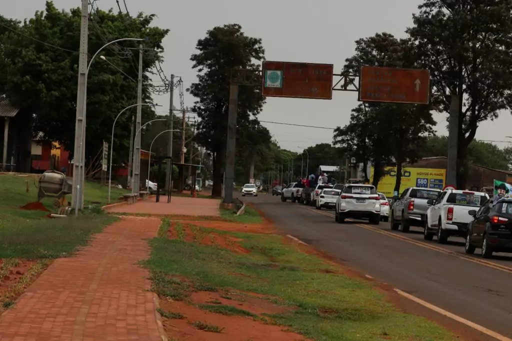 Rogério Torquetti e Zé Antônio recebem Eduardo Riedel em festa com grande carreata do 45 em Tacuru Rogério Torquetti e Zé Antônio recebem Eduardo Riedel em festa com grande carreata do 45 em Tacuru