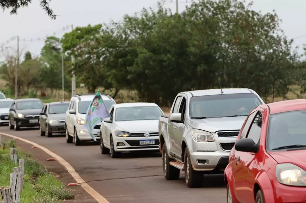 Rogério Torquetti e Zé Antônio recebem Eduardo Riedel em festa com grande carreata do 45 em Tacuru Rogério Torquetti e Zé Antônio recebem Eduardo Riedel em festa com grande carreata do 45 em Tacuru