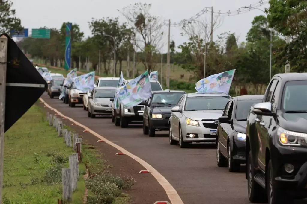 Rogério Torquetti e Zé Antônio recebem Eduardo Riedel em festa com grande carreata do 45 em Tacuru Rogério Torquetti e Zé Antônio recebem Eduardo Riedel em festa com grande carreata do 45 em Tacuru