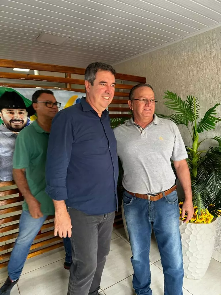 Rogério Torquetti e Zé Antônio recebem Eduardo Riedel em festa com grande carreata do 45 em Tacuru Rogério Torquetti e Zé Antônio recebem Eduardo Riedel em festa com grande carreata do 45 em Tacuru