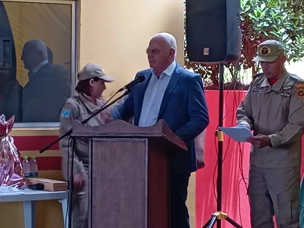 Prefeito Neco Pagliosa participa da passagem de comando do Corpo de Bombeiros de Bela Vista Prefeito Neco Pagliosa participa da passagem de comando do Corpo de Bombeiros de Bela Vista