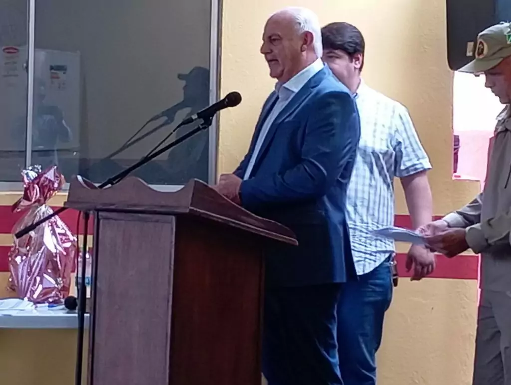 Prefeito Neco Pagliosa participa da passagem de comando do Corpo de Bombeiros de Bela Vista Prefeito Neco Pagliosa participa da passagem de comando do Corpo de Bombeiros de Bela Vista