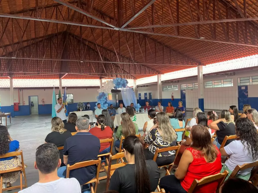 Prefeito Hélio Acosta inaugura ampliações na Escola Municipal Vereador Ivo Ilmo Wachsmann Prefeito Hélio Acosta inaugura ampliações na Escola Municipal Vereador Ivo Ilmo Wachsmann