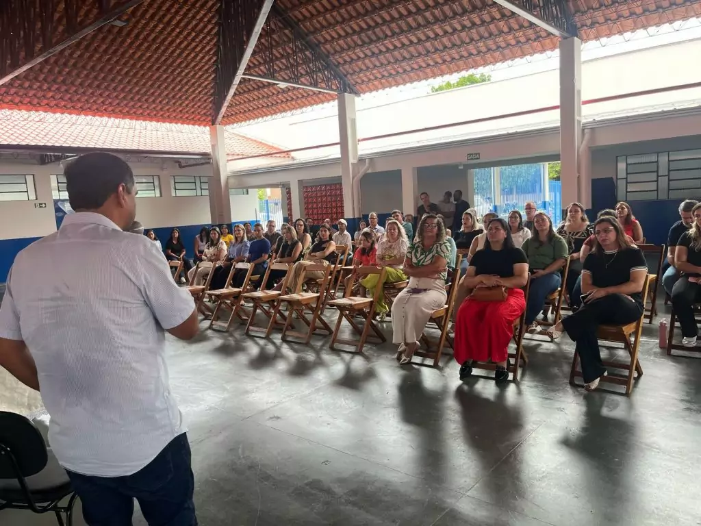 Prefeito Hélio Acosta inaugura ampliações na Escola Municipal Vereador Ivo Ilmo Wachsmann Prefeito Hélio Acosta inaugura ampliações na Escola Municipal Vereador Ivo Ilmo Wachsmann