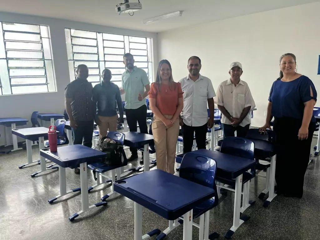 Prefeito Hélio Acosta inaugura ampliações na Escola Municipal Vereador Ivo Ilmo Wachsmann Prefeito Hélio Acosta inaugura ampliações na Escola Municipal Vereador Ivo Ilmo Wachsmann