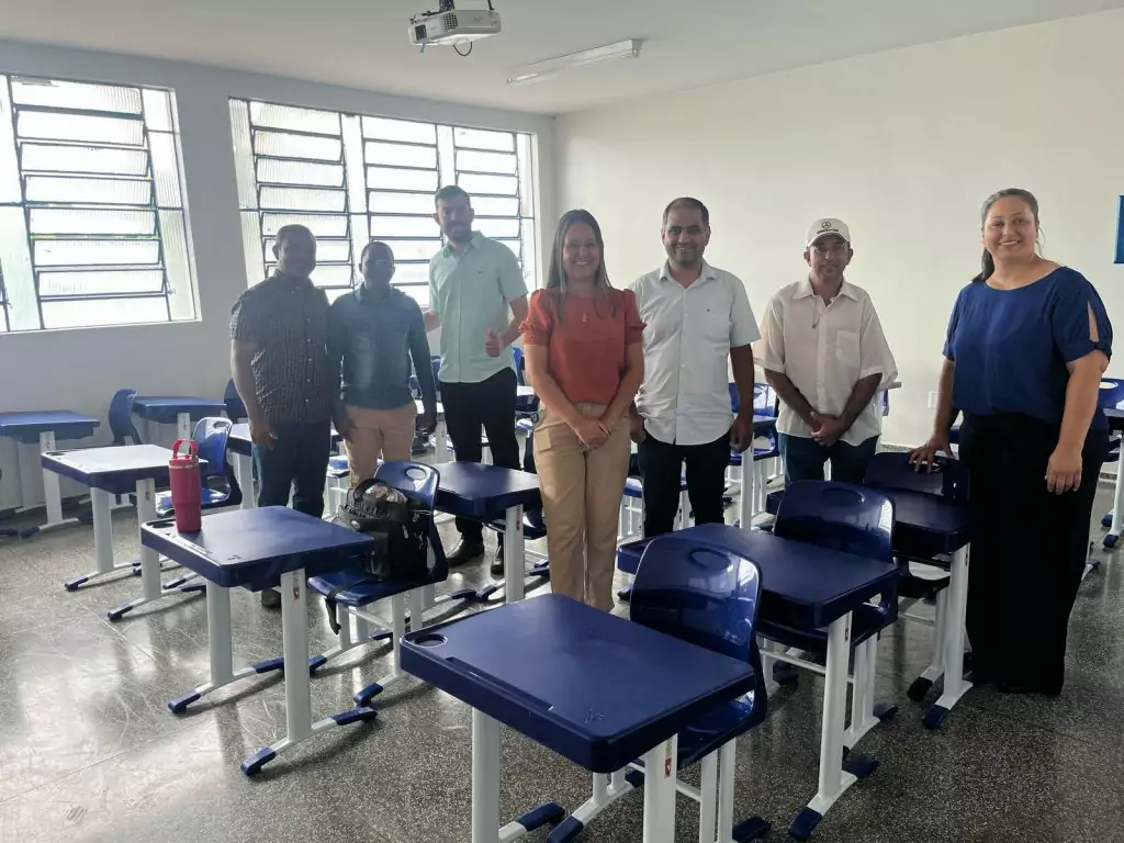 Prefeito Hélio Acosta inaugura ampliações na Escola Municipal Vereador Ivo Ilmo Wachsmann Prefeito Hélio Acosta inaugura ampliações na Escola Municipal Vereador Ivo Ilmo Wachsmann