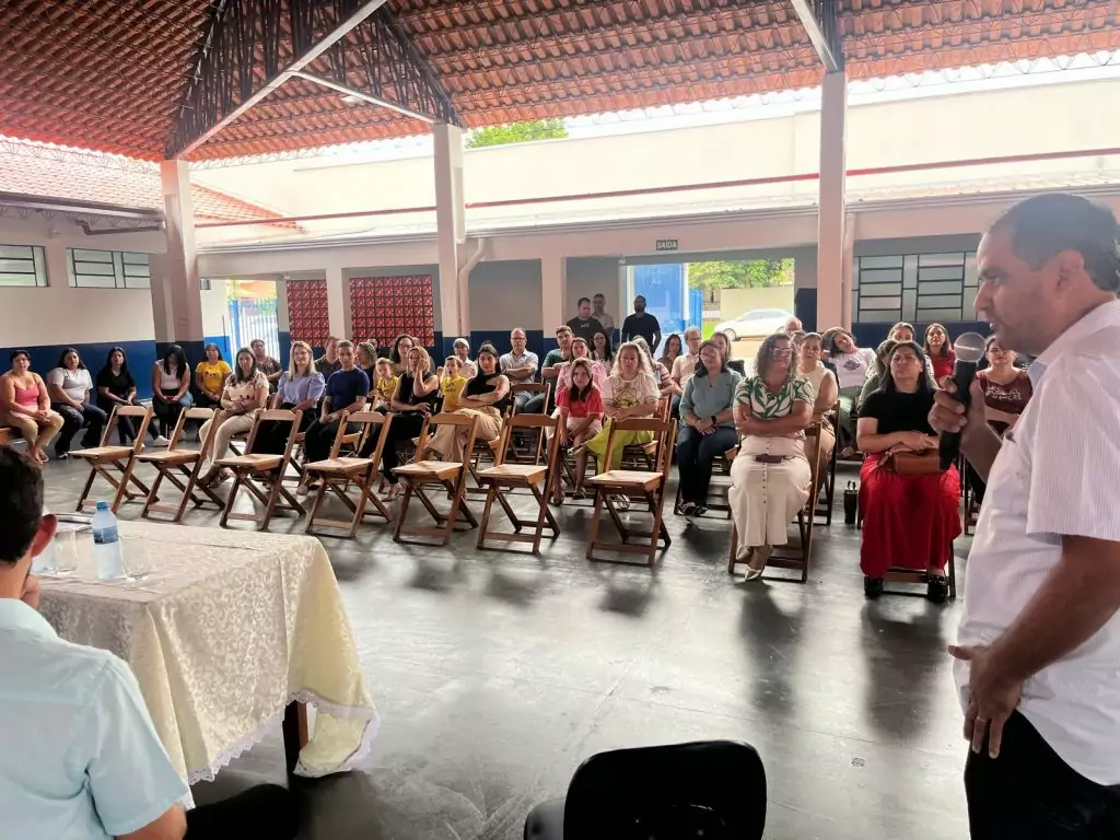 Prefeito Hélio Acosta inaugura ampliações na Escola Municipal Vereador Ivo Ilmo Wachsmann Prefeito Hélio Acosta inaugura ampliações na Escola Municipal Vereador Ivo Ilmo Wachsmann