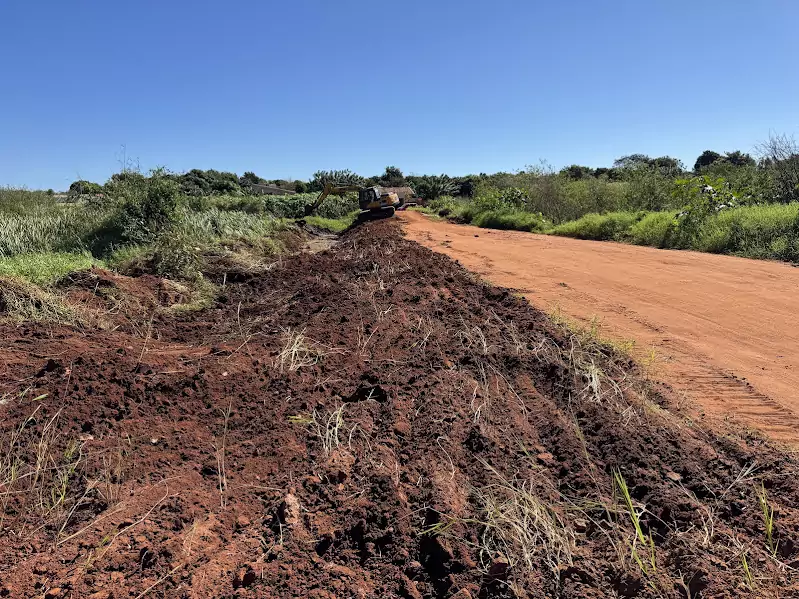 Prefeitura de Paranhos realiza melhorias na Rua Marechal Floriano e atende reivindicação antiga da comunidade Prefeitura de Paranhos realiza melhorias na Rua Marechal Floriano e atende reivindicação antiga da comunidade