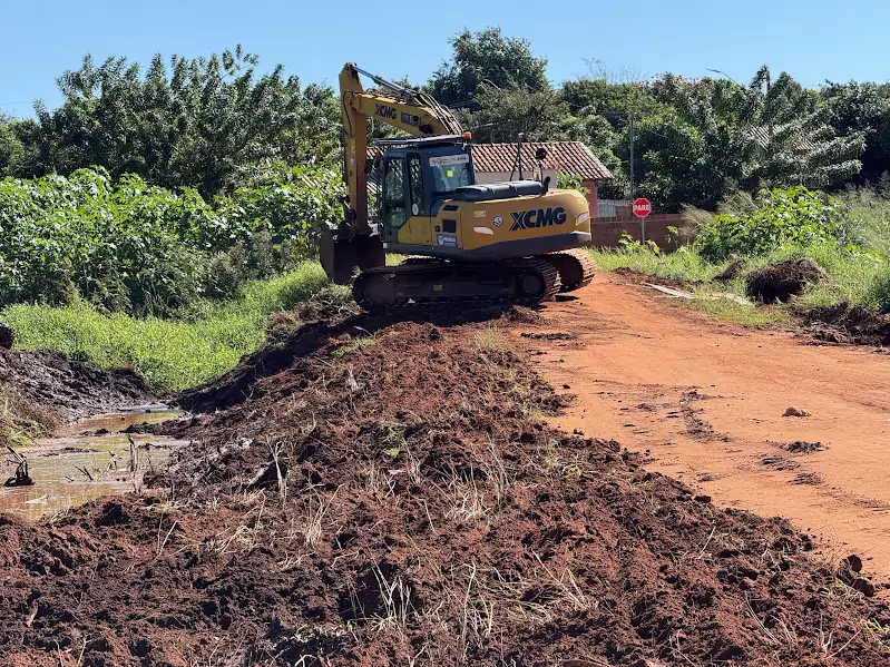 Prefeitura de Paranhos realiza melhorias na Rua Marechal Floriano e atende reivindicação antiga da comunidade Prefeitura de Paranhos realiza melhorias na Rua Marechal Floriano e atende reivindicação antiga da comunidade