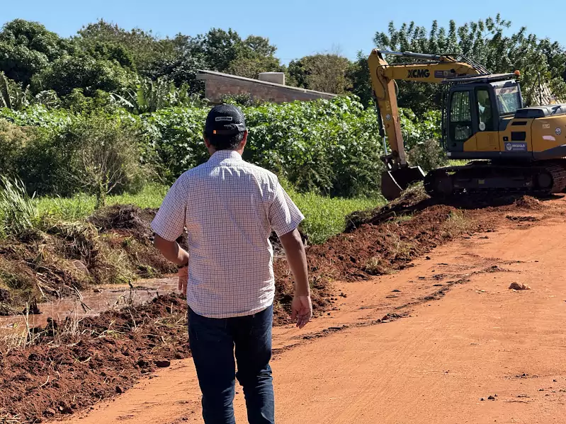 Prefeitura de Paranhos realiza melhorias na Rua Marechal Floriano e atende reivindicação antiga da comunidade Prefeitura de Paranhos realiza melhorias na Rua Marechal Floriano e atende reivindicação antiga da comunidade