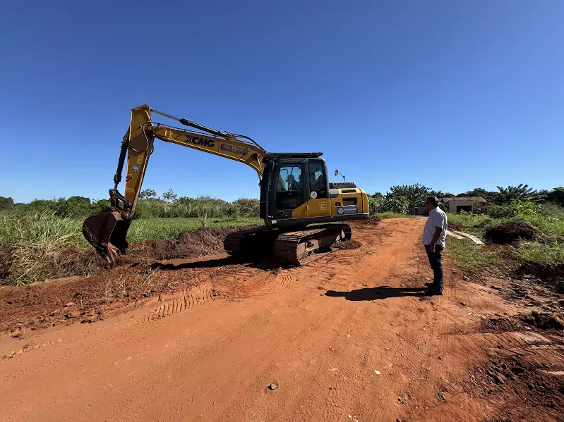 Prefeitura de Paranhos realiza melhorias na Rua Marechal Floriano e atende reivindicação antiga da comunidade Prefeitura de Paranhos realiza melhorias na Rua Marechal Floriano e atende reivindicação antiga da comunidade