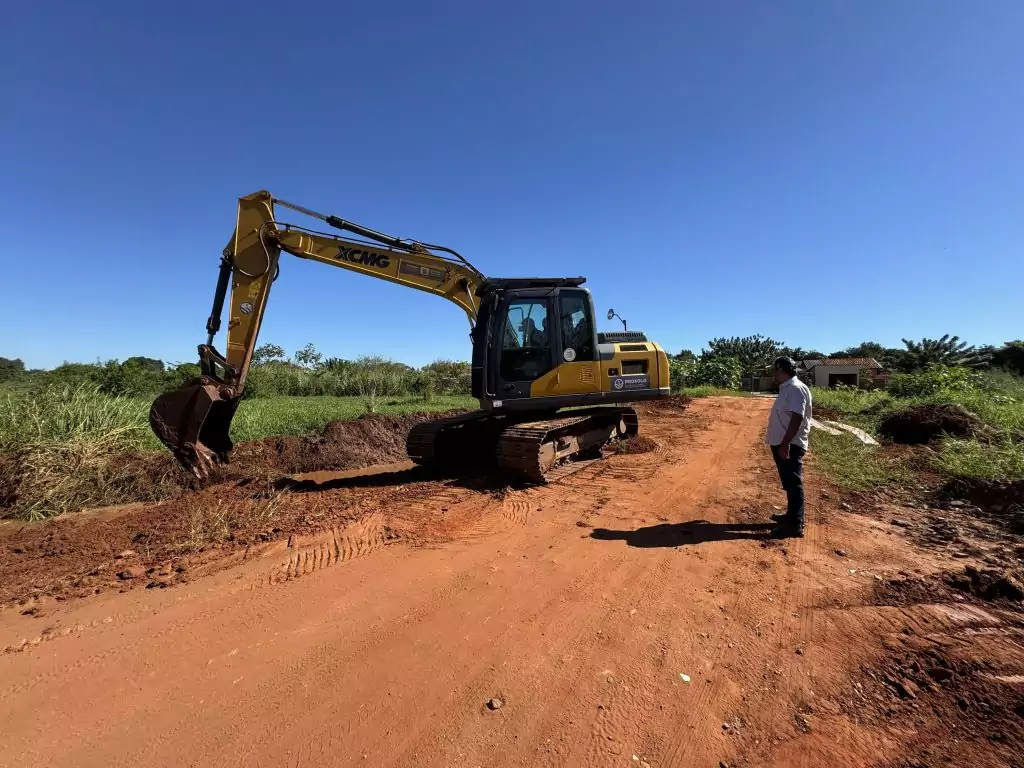 Prefeitura de Paranhos realiza melhorias na Rua Marechal Floriano e atende reivindicação antiga da comunidade Prefeitura de Paranhos realiza melhorias na Rua Marechal Floriano e atende reivindicação antiga da comunidade