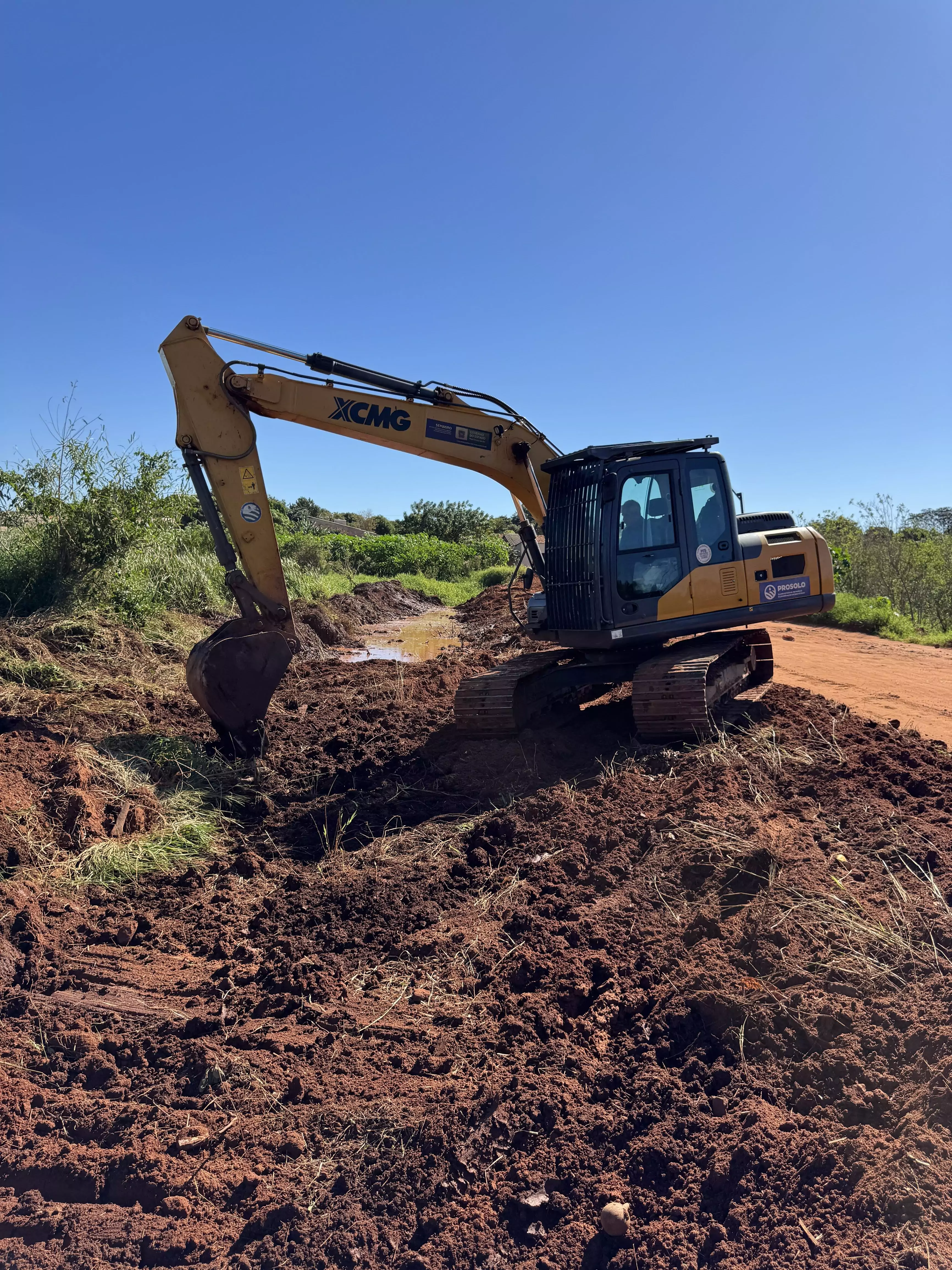 Prefeitura de Paranhos realiza melhorias na Rua Marechal Floriano e atende reivindicação antiga da comunidade Prefeitura de Paranhos realiza melhorias na Rua Marechal Floriano e atende reivindicação antiga da comunidade