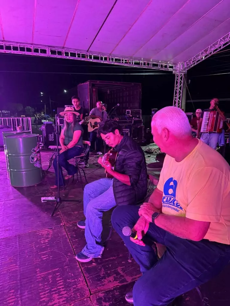 Prefeito Neco Pagliosa comemora sucesso da programação dos 60 anos de Caracol Prefeito Neco Pagliosa comemora sucesso da programação dos 60 anos de Caracol