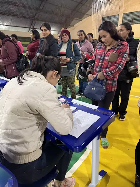 Sob 10 graus, Paranhos inicia entrega de cobertores à população Sob 10 graus, Paranhos inicia entrega de cobertores à população