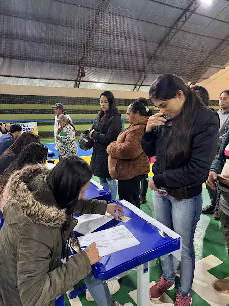 Sob 10 graus, Paranhos inicia entrega de cobertores à população Sob 10 graus, Paranhos inicia entrega de cobertores à população