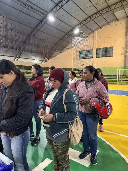 Sob 10 graus, Paranhos inicia entrega de cobertores à população Sob 10 graus, Paranhos inicia entrega de cobertores à população