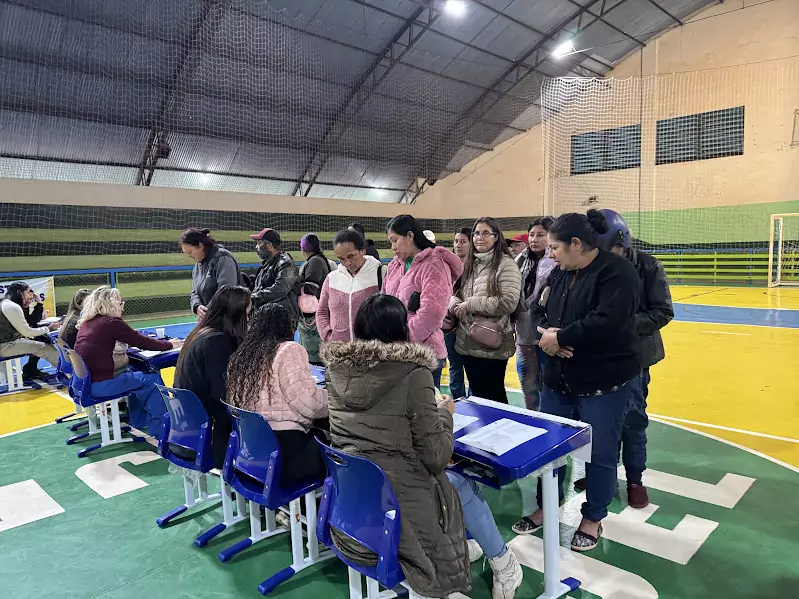 Sob 10 graus, Paranhos inicia entrega de cobertores à população Sob 10 graus, Paranhos inicia entrega de cobertores à população