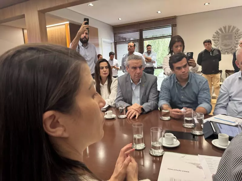 Comitiva de Tacuru participa de agenda com o Governador em Campo Grande e garante avanços importantes para o município