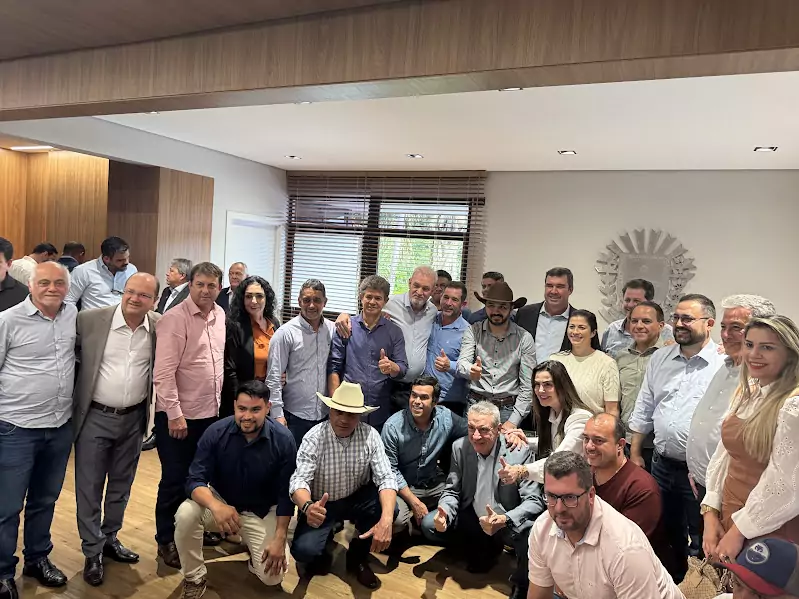 Comitiva de Tacuru participa de agenda com o Governador em Campo Grande e garante avanços importantes para o município