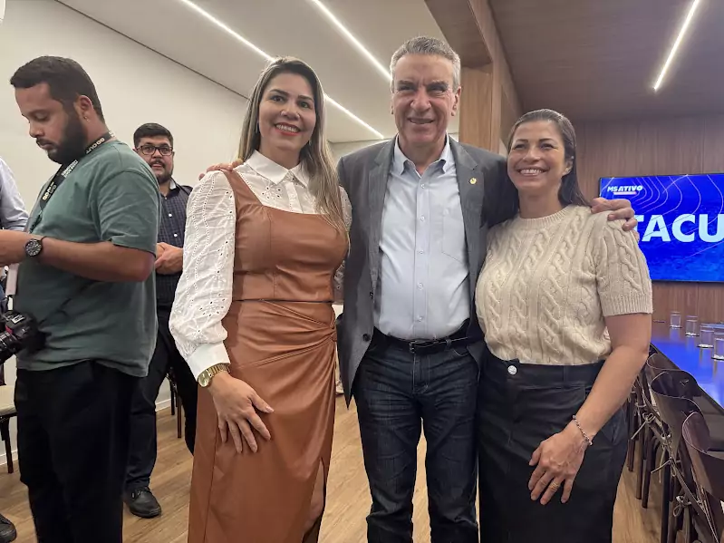 Comitiva de Tacuru participa de agenda com o Governador em Campo Grande e garante avanços importantes para o município