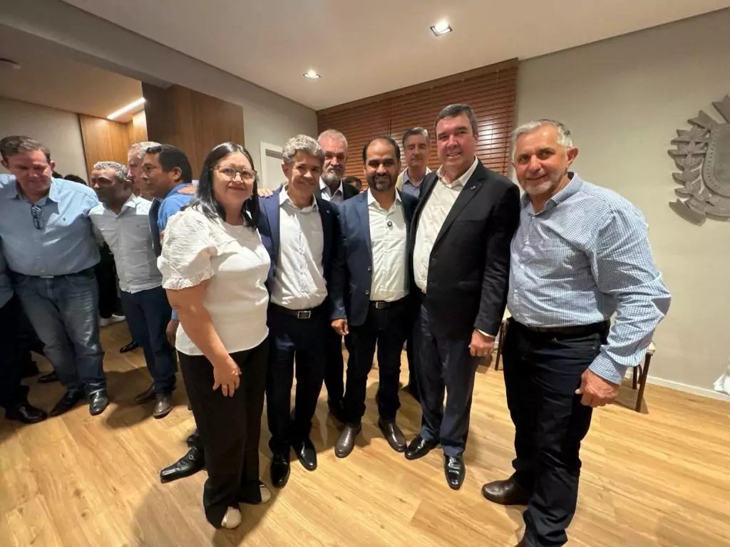 Prefeito Hélio Acosta, vice Alfredo e vereadores viabilizam R$ 13 milhões em investimentos do Governo do Estado para Paranhos