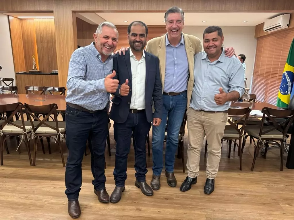 Prefeito Hélio Acosta, vice Alfredo e vereadores viabilizam R$ 13 milhões em investimentos do Governo do Estado para Paranhos