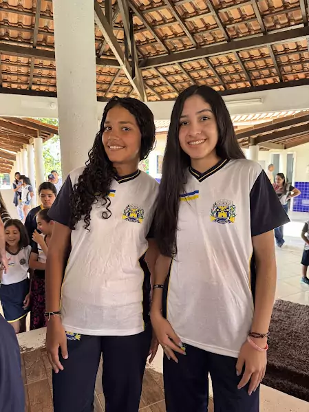Caracol entrega uniformes para 100% da Rede Municipal de Ensino Caracol entrega uniformes para 100% da Rede Municipal de Ensino