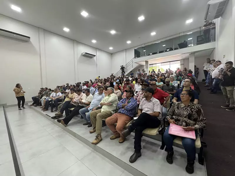 Prefeito Hélio Acosta participa do lançamento do Plano Safra da Agricultura Familiar 2025-2026 em Paranhos