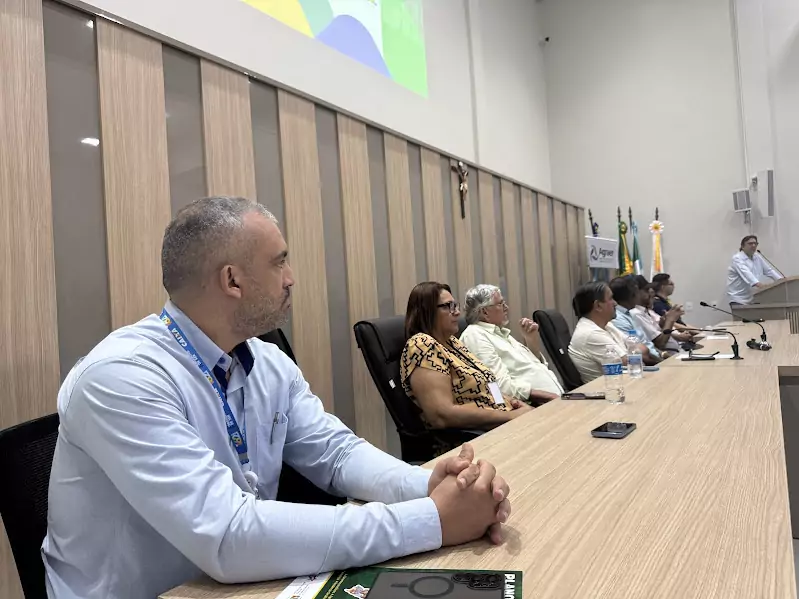 Prefeito Hélio Acosta participa do lançamento do Plano Safra da Agricultura Familiar 2025-2026 em Paranhos