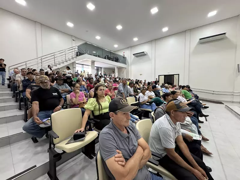 Prefeito Hélio Acosta participa do lançamento do Plano Safra da Agricultura Familiar 2025-2026 em Paranhos