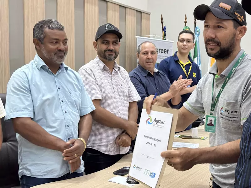 Prefeito Hélio Acosta participa do lançamento do Plano Safra da Agricultura Familiar 2025-2026 em Paranhos