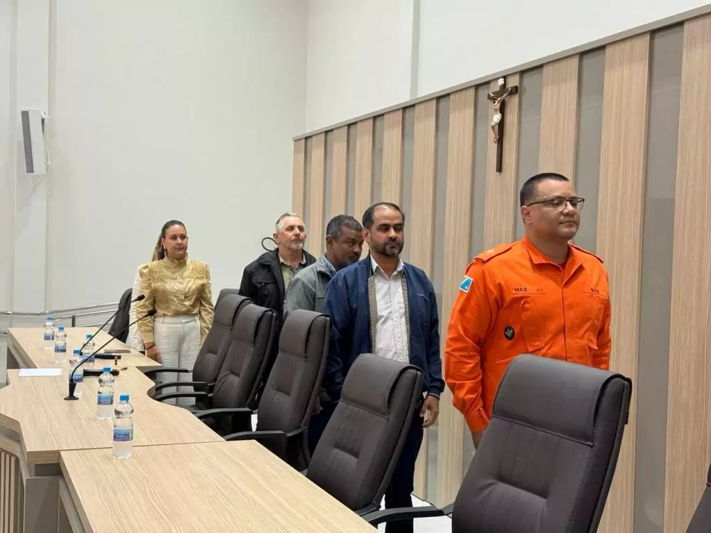 Prefeitura de Paranhos e SEMEC promovem palestra sobre Autismo com o Corpo de Bombeiros Prefeitura de Paranhos e SEMEC promovem palestra sobre Autismo com o Corpo de Bombeiros