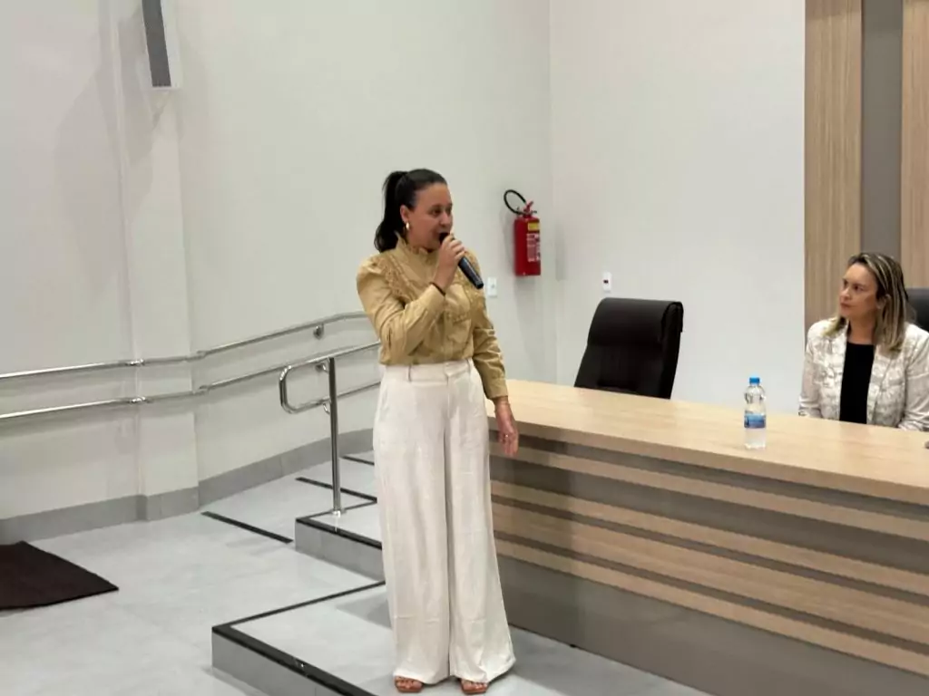 Prefeitura de Paranhos e SEMEC promovem palestra sobre Autismo com o Corpo de Bombeiros Prefeitura de Paranhos e SEMEC promovem palestra sobre Autismo com o Corpo de Bombeiros