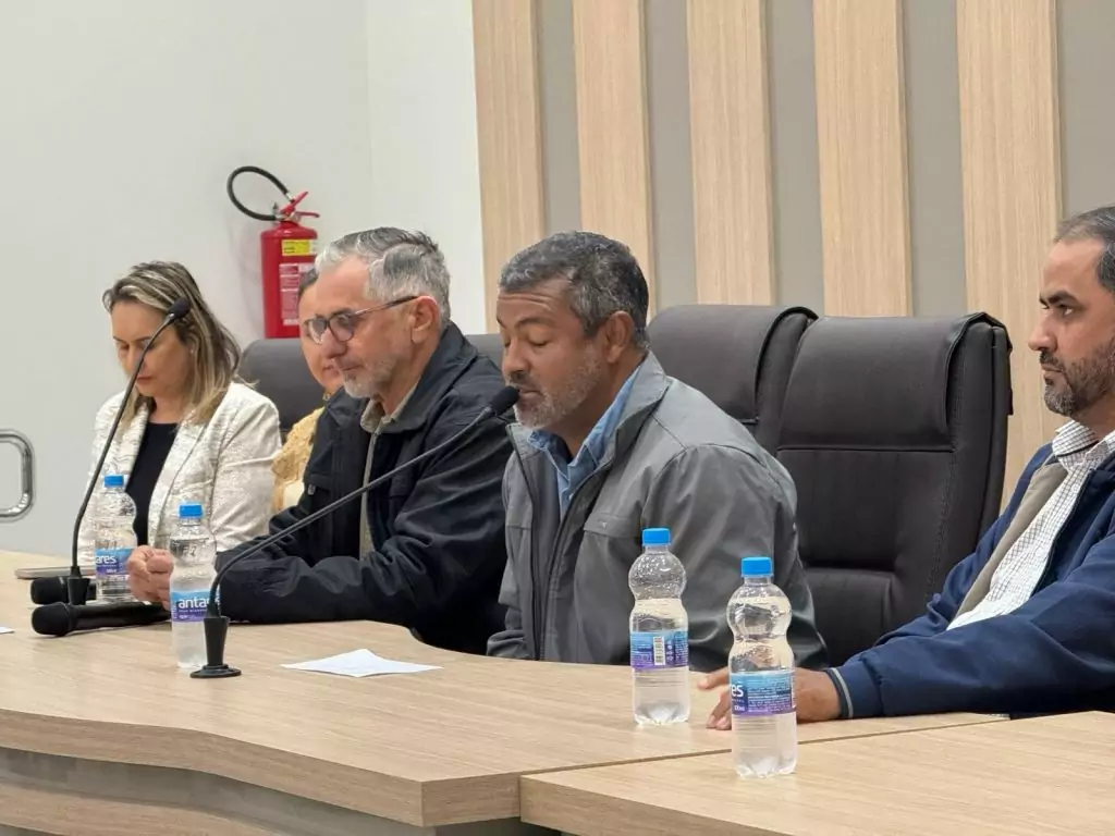 Prefeitura de Paranhos e SEMEC promovem palestra sobre Autismo com o Corpo de Bombeiros Prefeitura de Paranhos e SEMEC promovem palestra sobre Autismo com o Corpo de Bombeiros