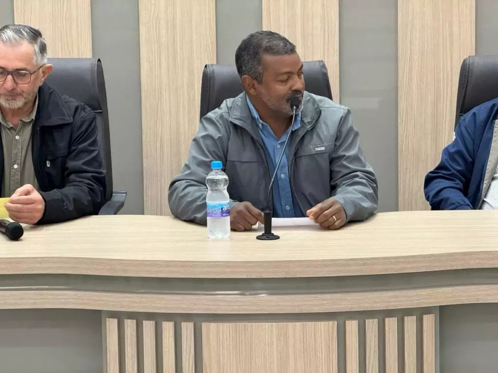 Prefeitura de Paranhos e SEMEC promovem palestra sobre Autismo com o Corpo de Bombeiros Prefeitura de Paranhos e SEMEC promovem palestra sobre Autismo com o Corpo de Bombeiros