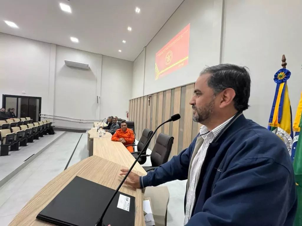 Prefeitura de Paranhos e SEMEC promovem palestra sobre Autismo com o Corpo de Bombeiros Prefeitura de Paranhos e SEMEC promovem palestra sobre Autismo com o Corpo de Bombeiros