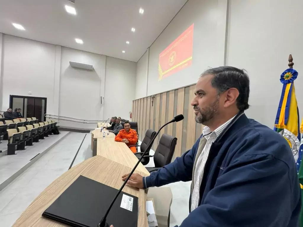 Prefeitura de Paranhos e SEMEC promovem palestra sobre Autismo com o Corpo de Bombeiros Prefeitura de Paranhos e SEMEC promovem palestra sobre Autismo com o Corpo de Bombeiros