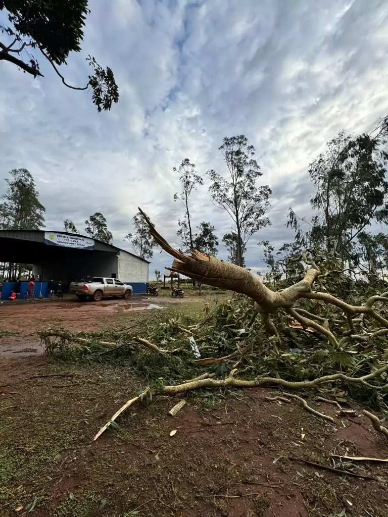 Prefeitura de Paranhos dá suporte e socorro após temporal afetar diversas propriedades rurais e comunidade indígena
