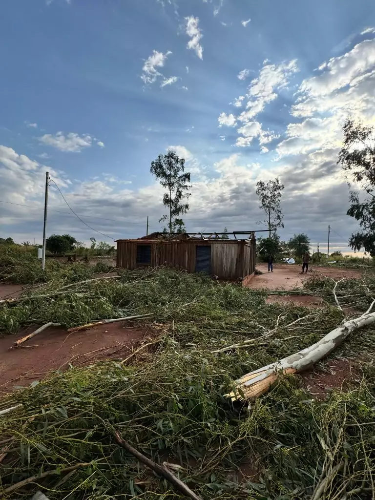 Prefeitura de Paranhos dá suporte e socorro após temporal afetar diversas propriedades rurais e comunidade indígena