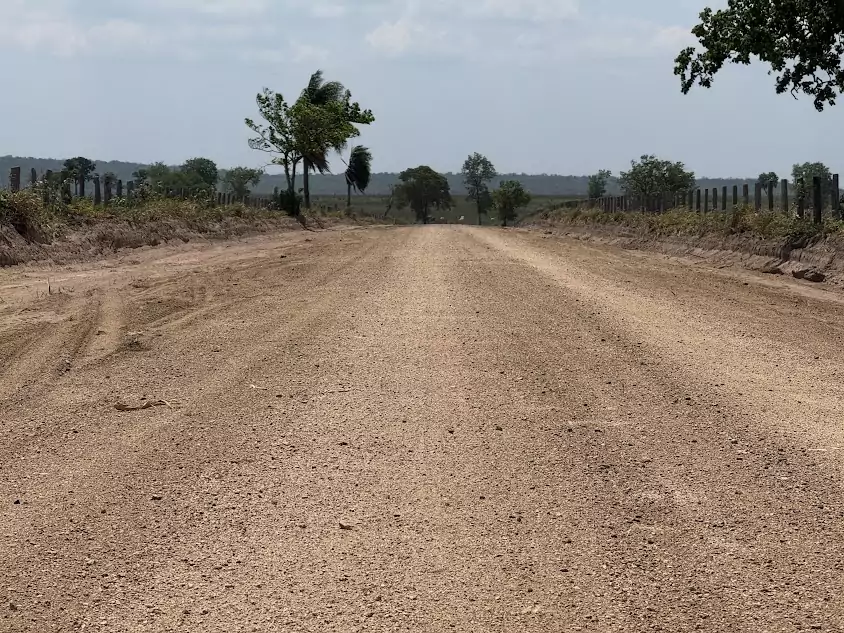 Secretaria de Obras de Caracol realiza manutenção preventiva em estradas rurais