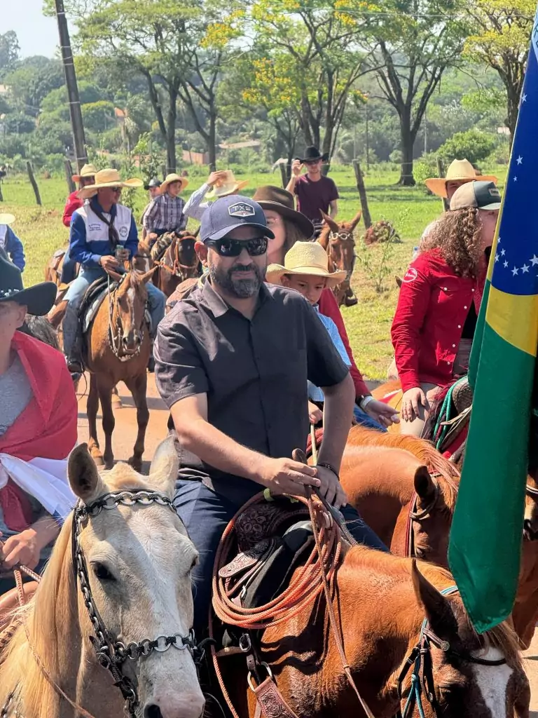 Cavalgada dos Amigos em Paranhos e Ypejhú-PY surpreende com grande público, animação e organização